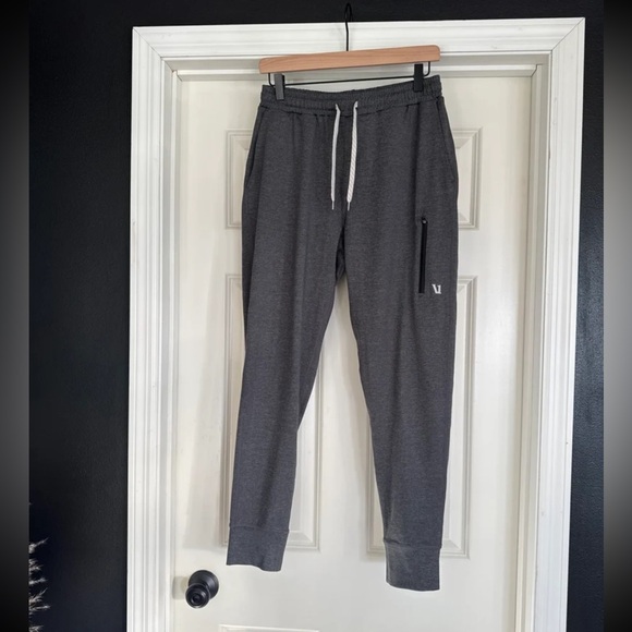 Vuori Sunday Performance Jogger in Charcoal Heather size Small - Picture 7 of 12